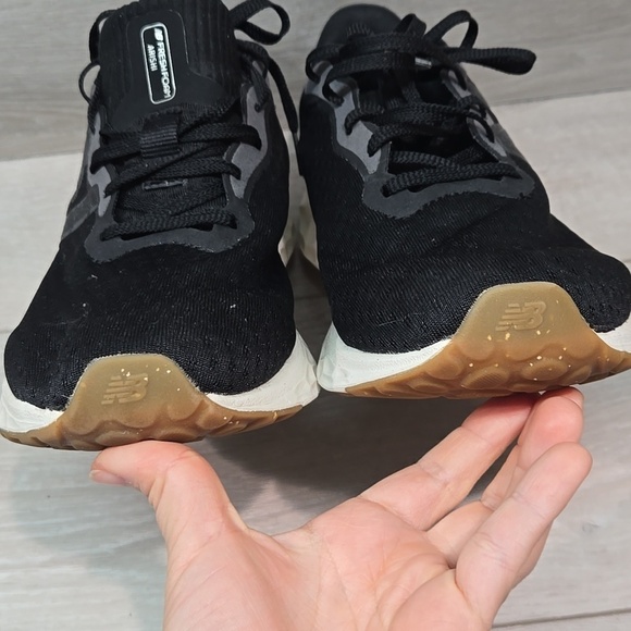 New Balance Mens Fresh Foam Arishi Warisek4 Running Shoes Sneakers Sz 10.5 main image 4